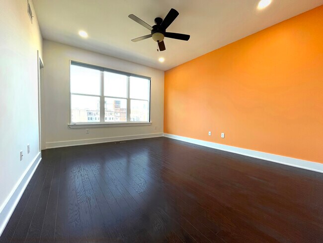 Building Photo - 514 W Montgomery Ave
