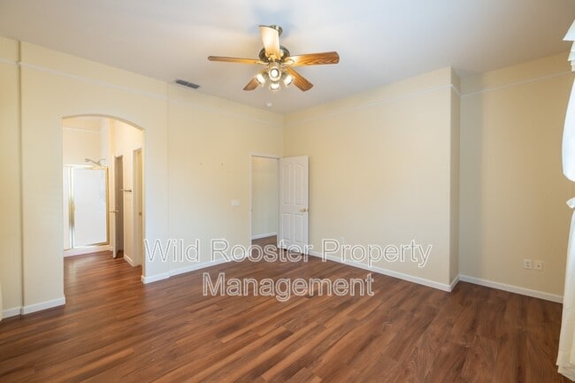 Building Photo - 2713 Robinson Creek Ln