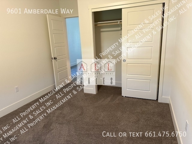 Building Photo - 9601 Amberdale Wy