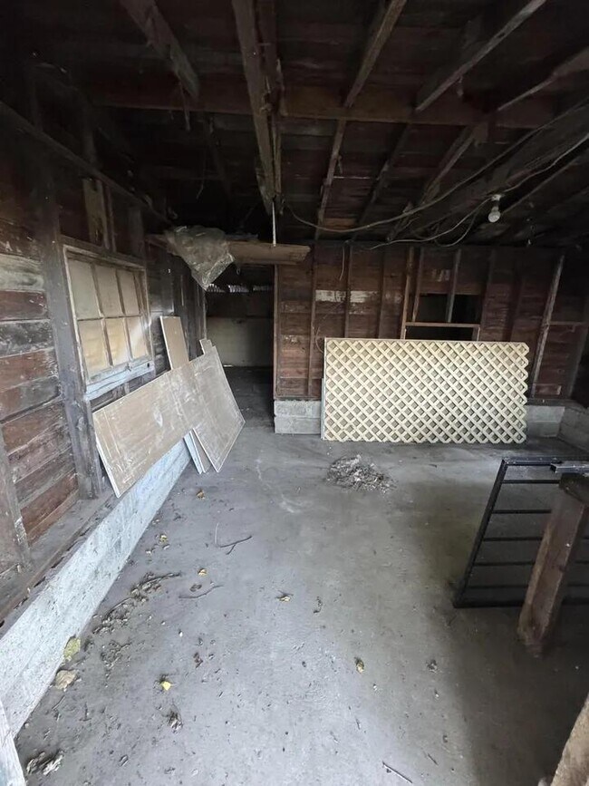 Building Photo - 54 E Sylvania Ave