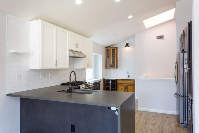Building Photo - Modern Home in West Village of Singing Hills