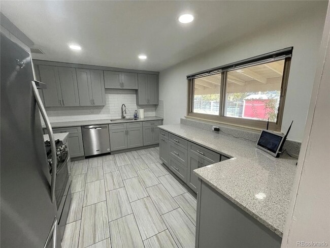 Building Photo - 3086 Victor St