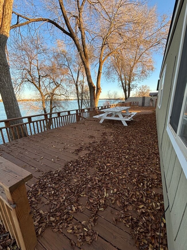 Building Photo - Cozy Lakefront Home w/Private Dock
