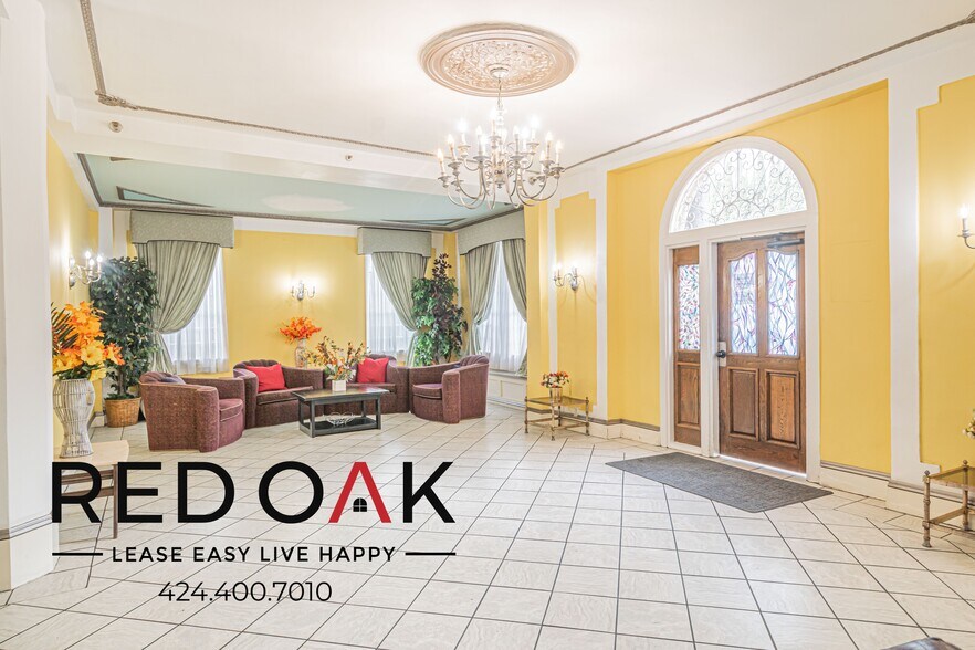 Building Photo - 5640 Franklin Ave