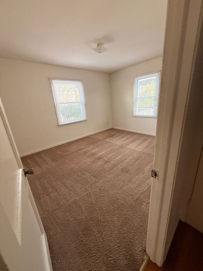 Building Photo - One Bed One Bath in the Heart of Fredericksburg