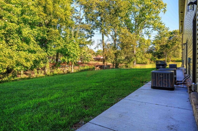 Building Photo - 402 Shelby St