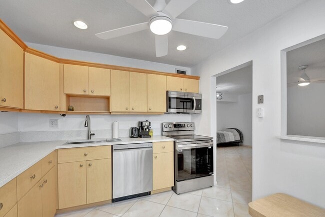 Building Photo - 459 Piedmont J