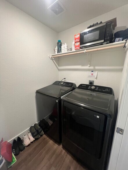 Building Photo - 258 Fawn Ridge Dr