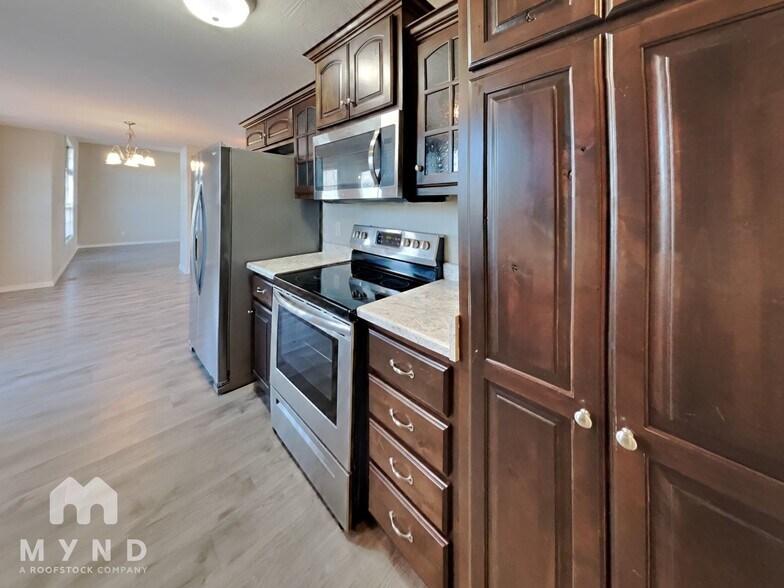 Building Photo - 5697 W Alexa Ln