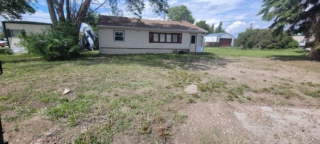 Building Photo - 206 Stewart Ave