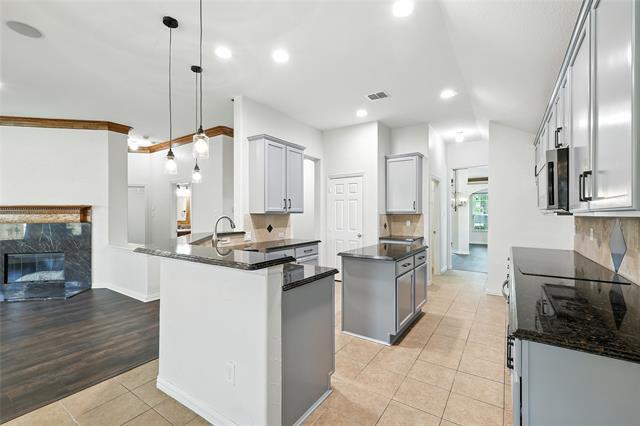 Building Photo - 12404 Daimler Dr