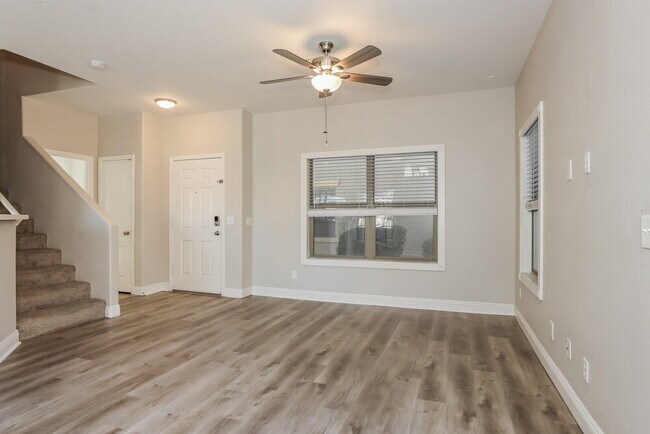 Building Photo - 9582 N 81st Dr