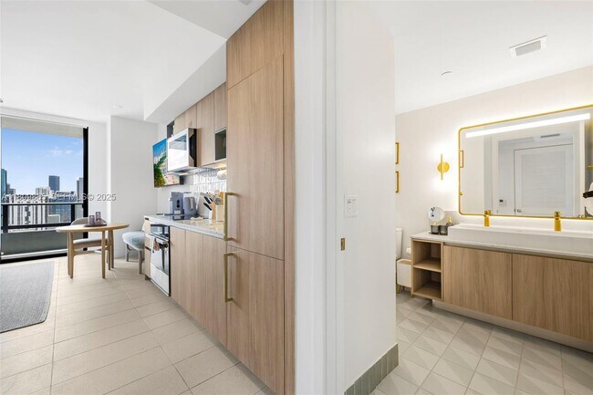 Building Photo - 159 NE 6th St