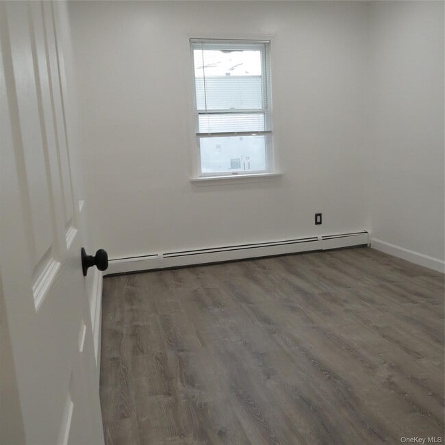 Building Photo - 70 Dobbs Ferry Rd