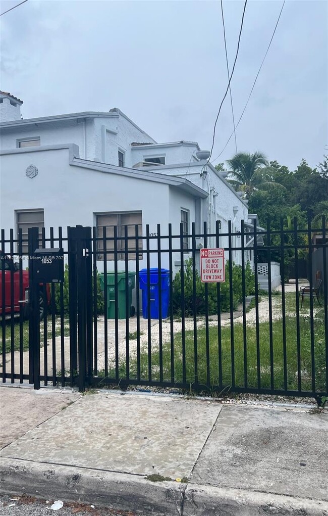 Primary Photo - 1053 NW 30th St