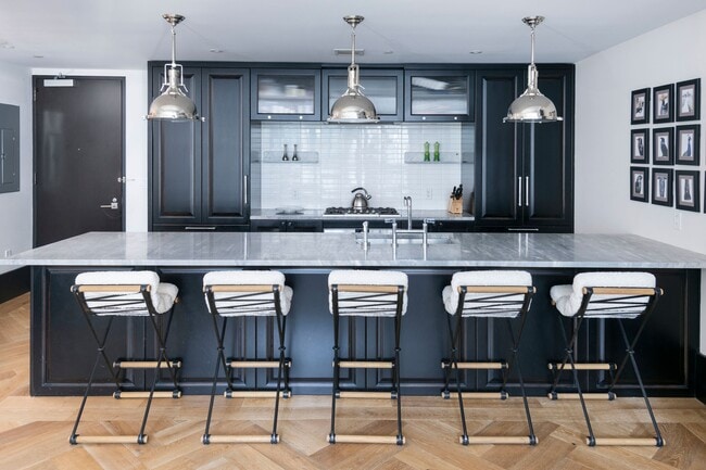 Building Photo - 51 Jay St