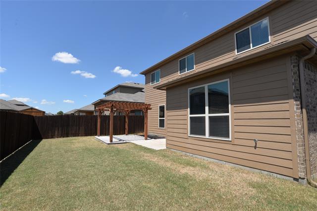 Building Photo - 213 Emerald Creek Dr