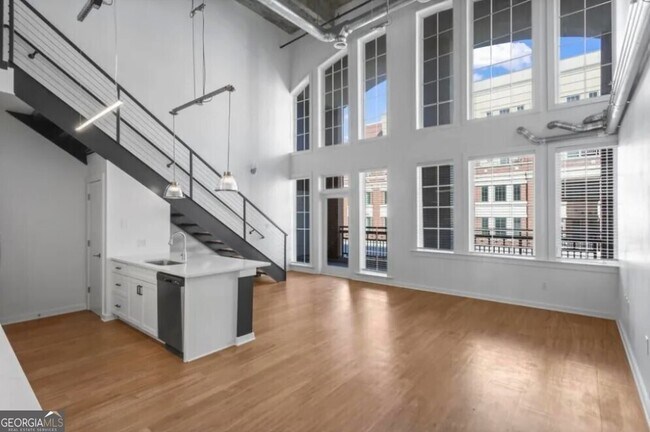 Building Photo - 230 18th St NW