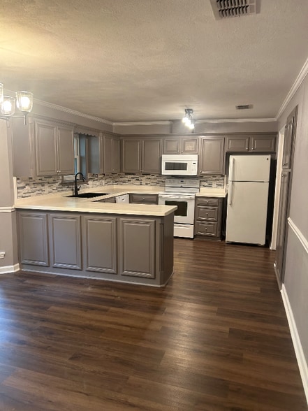 Building Photo - 8510 Timberwood Ln