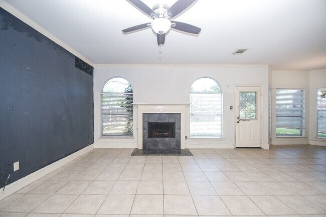 Building Photo - 5214 Mountain Forest Dr
