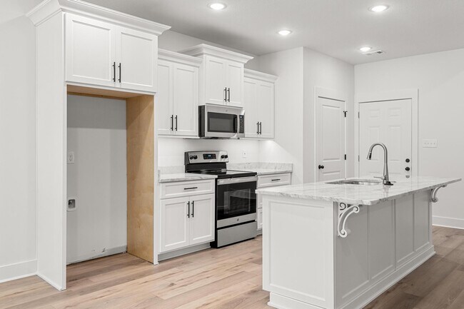 Building Photo - 4216 Lynx Ln