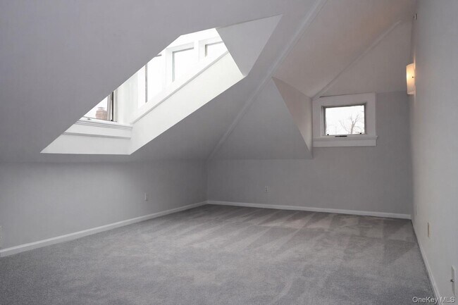 Building Photo - 16 Clinton Ave