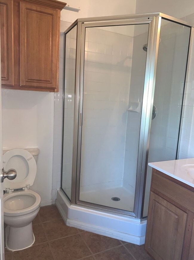 Building Photo - 1904 W 42nd St