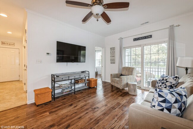 Building Photo - Beach Bliss: Cozy Condo Near Rehoboth & Lewes