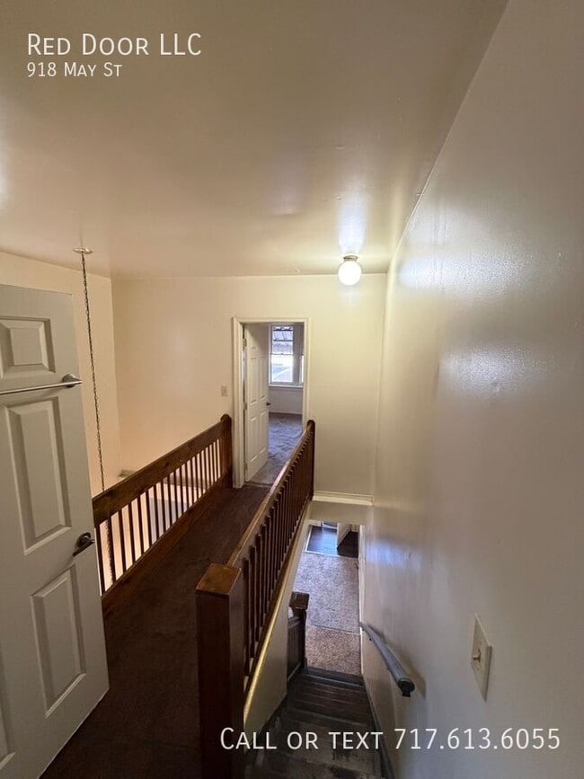 Building Photo - 918 May St