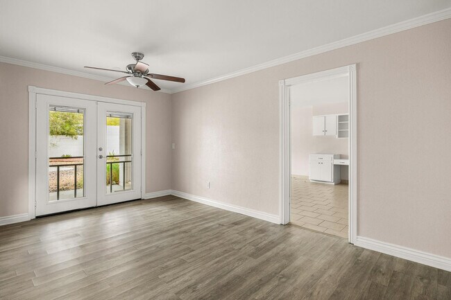 Building Photo - 6724 N 58th Pl