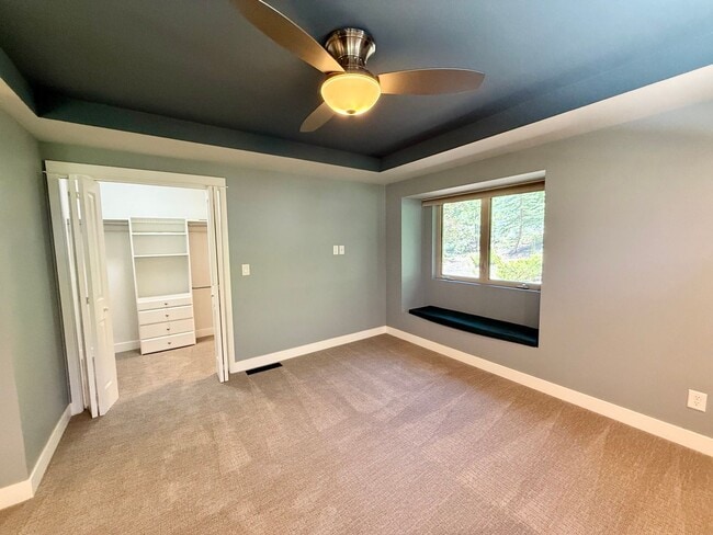 Building Photo - 4 Bedroom Home in Awbrey Butte Neighborhood – Unfurnished, Short Lease