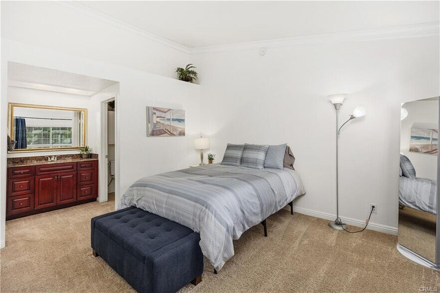 Building Photo - 24481 Mozer Dr