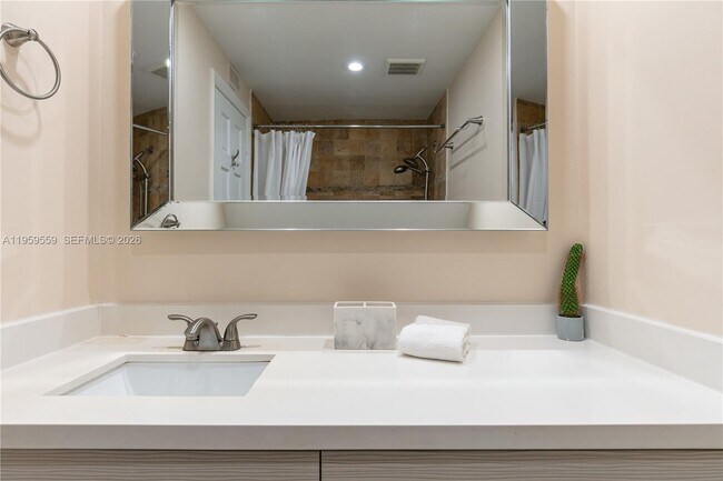 Building Photo - 20291 NE 30th Ave