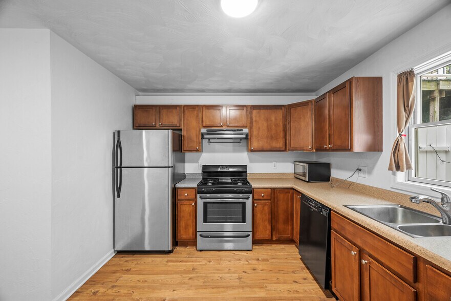 Building Photo - 1304 Breed St