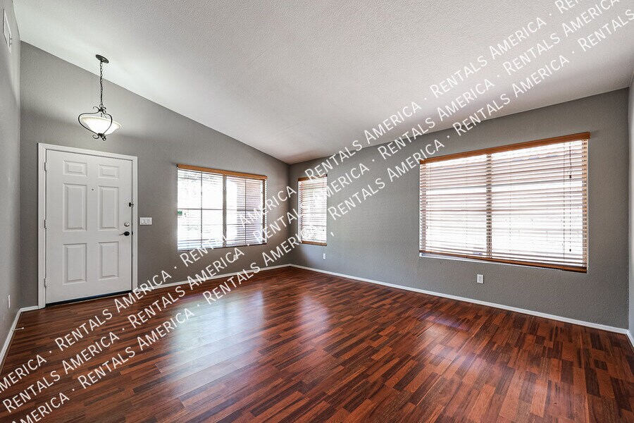 Building Photo - 7471 W Lone Cactus Dr