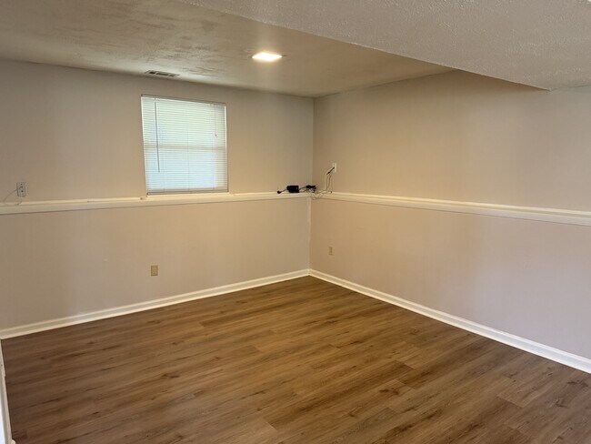Building Photo - 315 Philray Rd