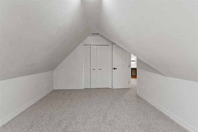 Building Photo - 312 Country Club Dr