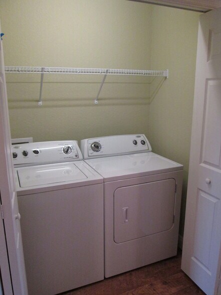 Laundry Room - 2023 Sophia Pl