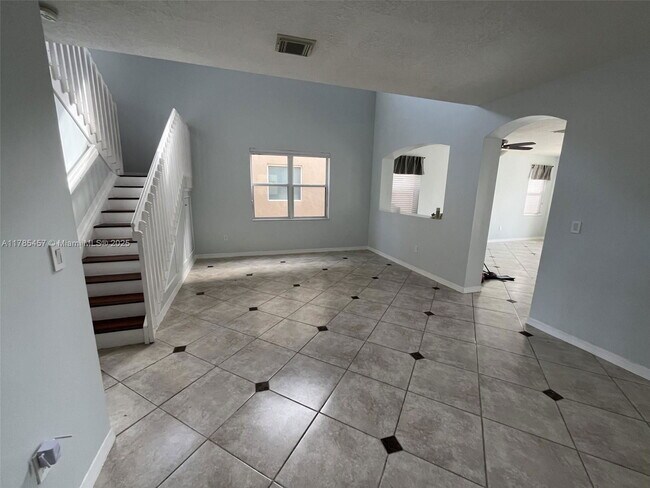 Building Photo - 14670 SW 132nd Ct