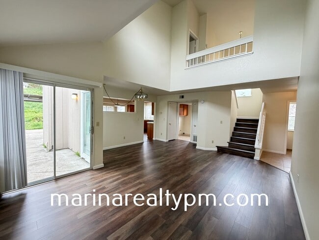 Building Photo - Glen Cove Beauty 3 bed 2.5  bath 2 Story home in established neighborhood