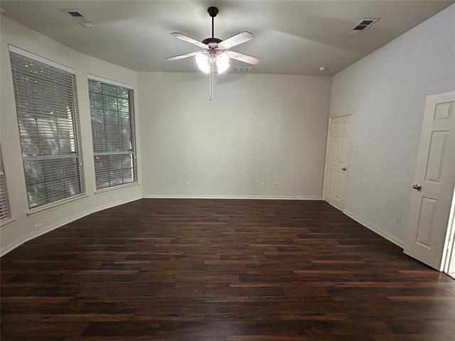 Building Photo - 4840 Van Zandt Dr
