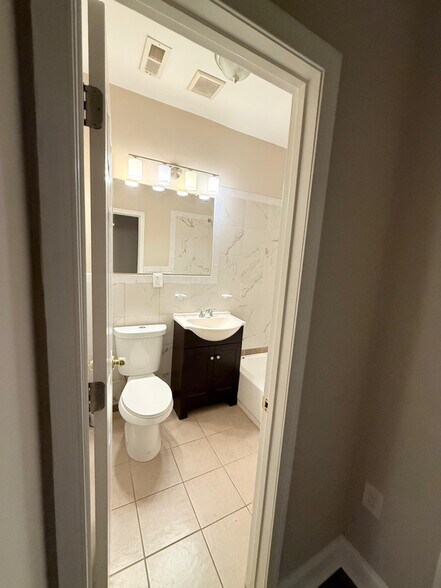 Building Photo - 1005 Edmondson Ave