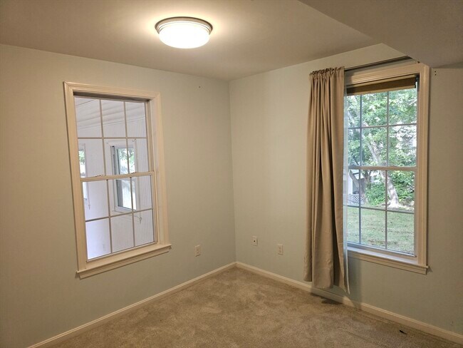 Building Photo - 202 Falls Blvd
