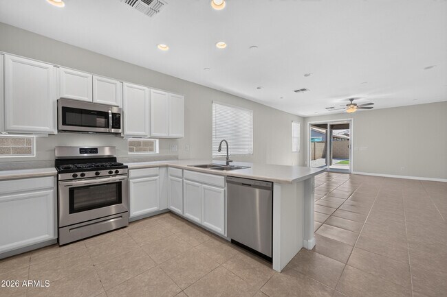 Building Photo - 3737 S 64th Ln
