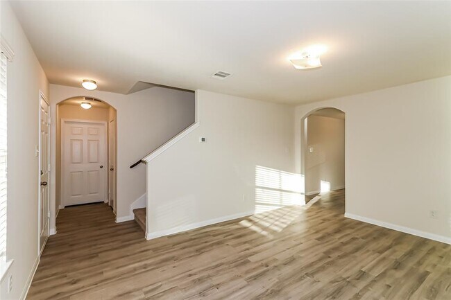 Building Photo - 5415 Plantation Forest Dr