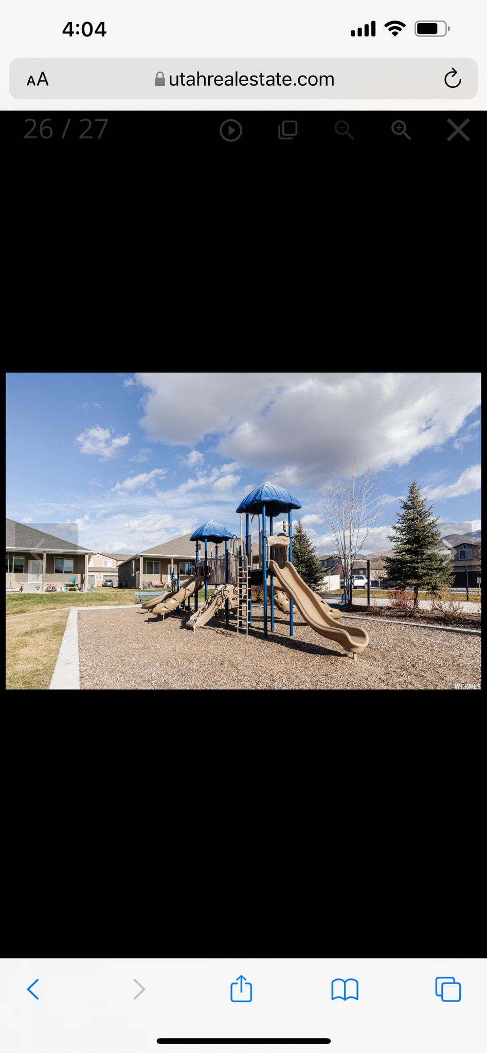 Hoa Playground - 145 E 620 S