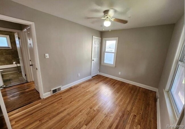 Building Photo - 1761 E Milton Ave