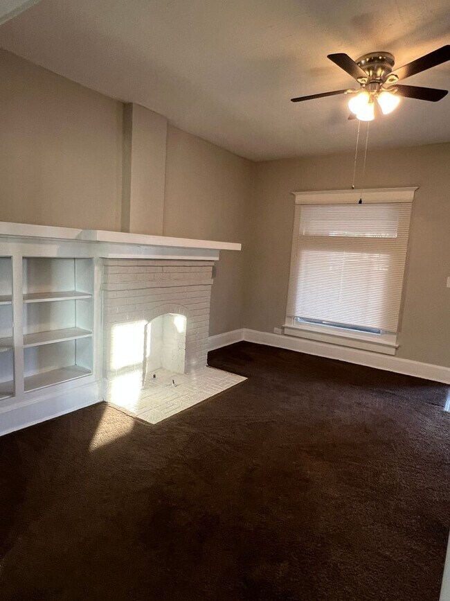 Building Photo - 400 N Grant Ave