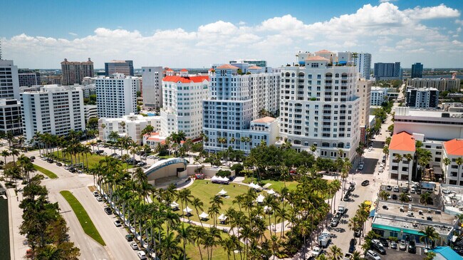 Building Photo - 255 Evernia St