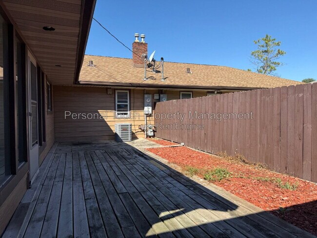 Building Photo - 718 18th St S